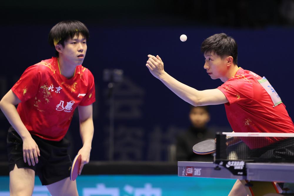 承担重任！麦克丹尼尔斯半场8中6轰14分2板